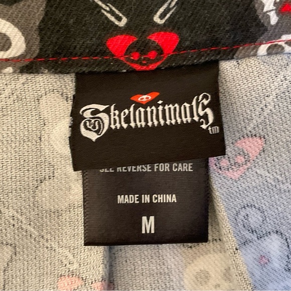 Hot Topic Size M Skelanimals Grommet Strap Goth Skulls Pleated Plaid Mini Skirt - Picture 2 of 10